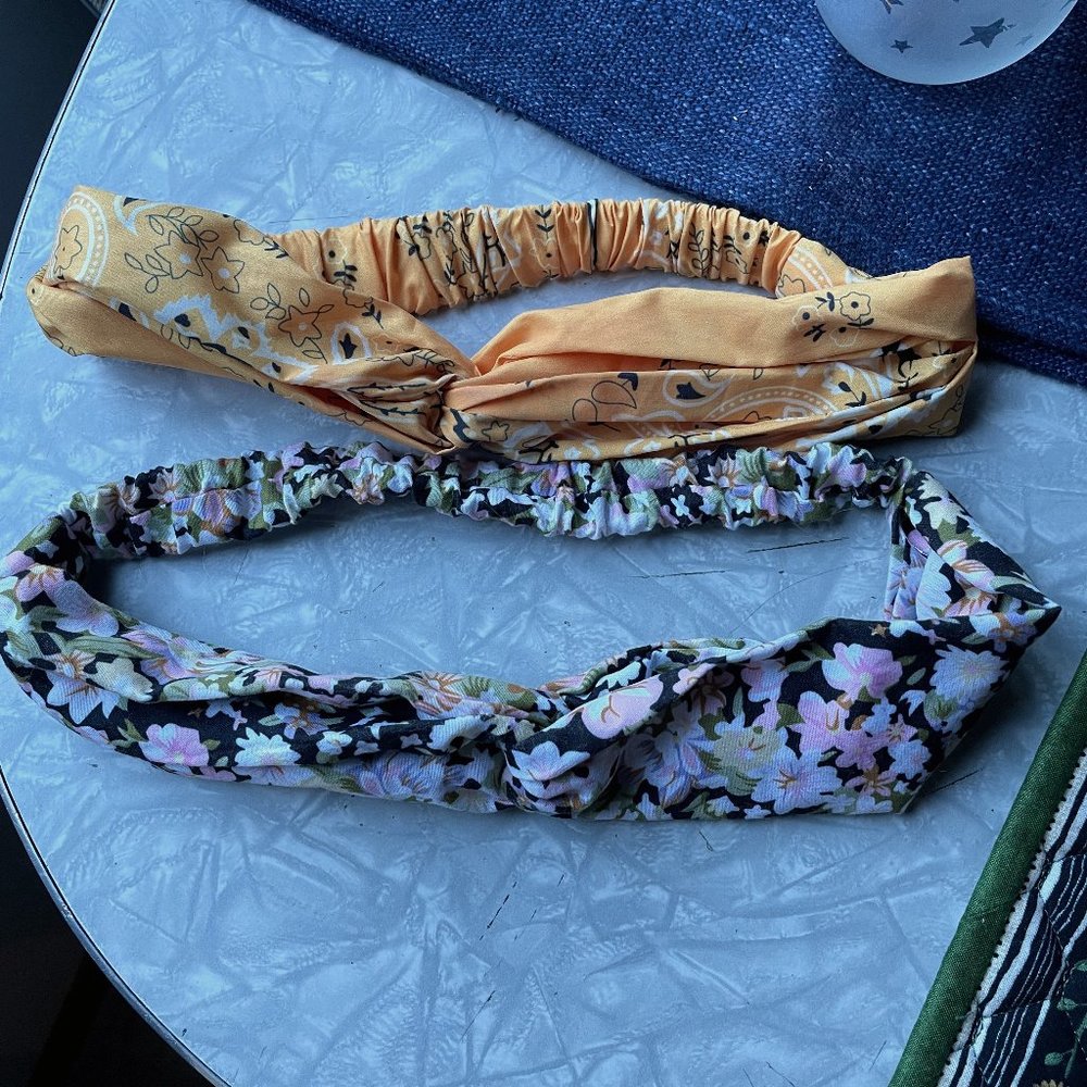 SIMONS twisted headbands = set of 2
